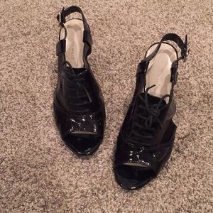 Nine West | Tuxedo Patent Leather Sandals | Sz 8.5